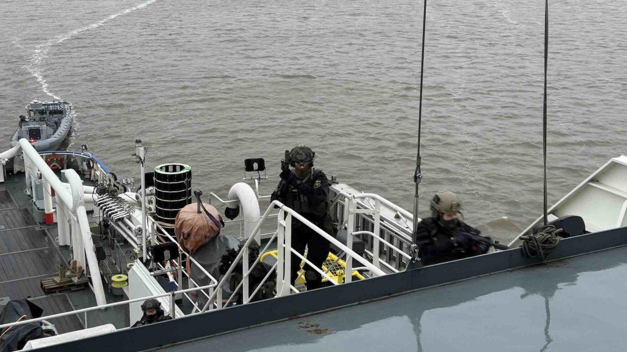 Spänt i Finska viken: Krock med färja mardrömmen