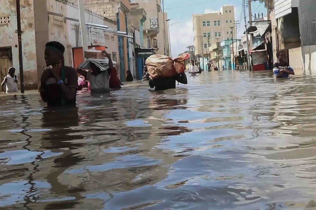 A Powerful El Niño is Approaching, Bringing Heat and Extreme Weather