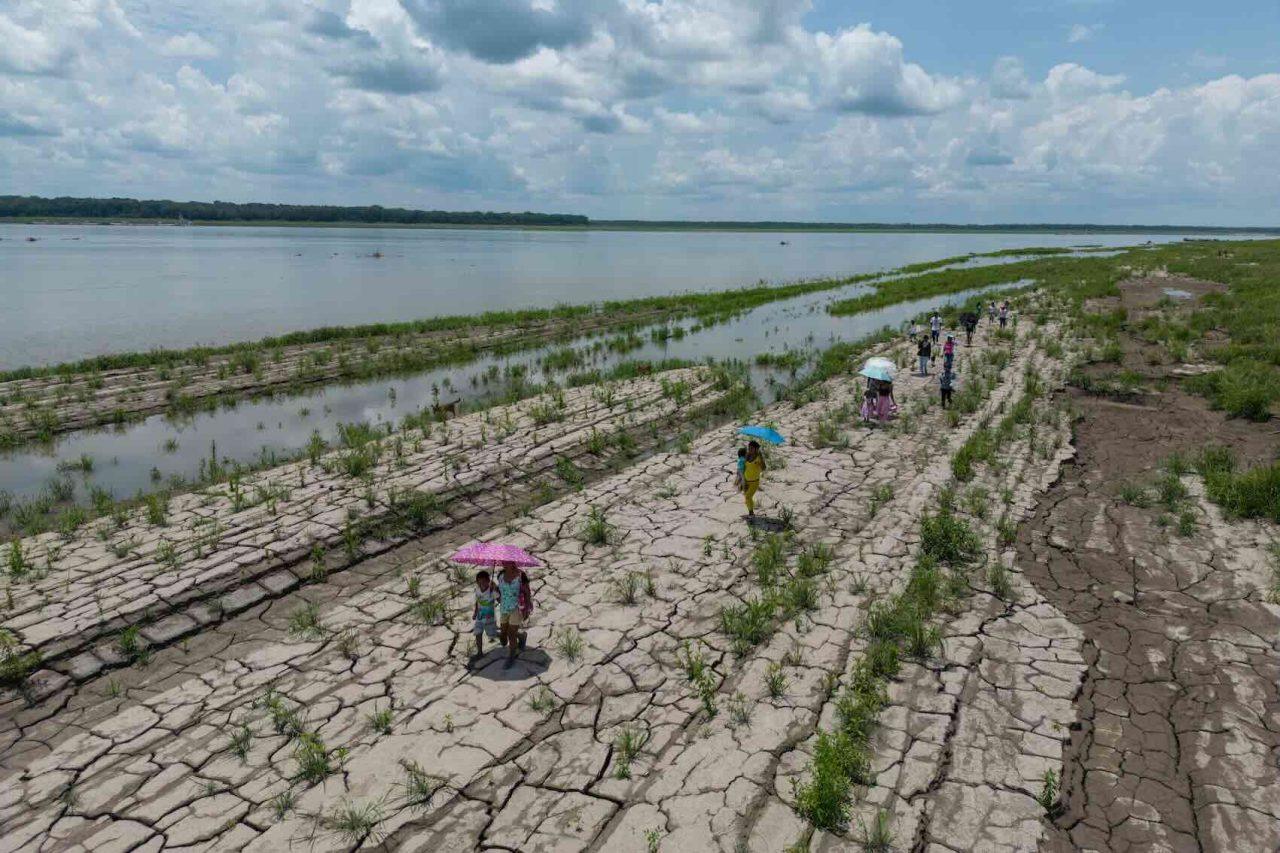 Strong El Niño to persist until February