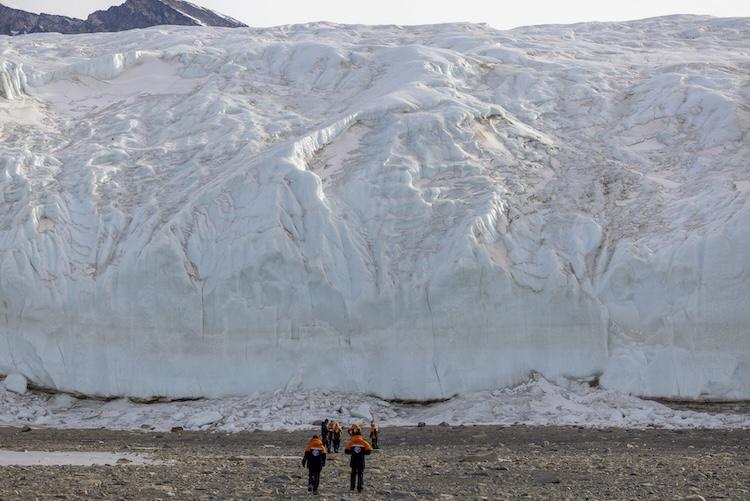 Glaciärer smälter – haven har höjts tre centimeter